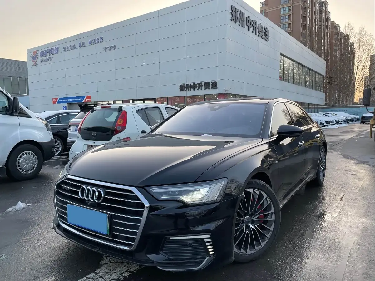 2020 Audi A6L 2.0T 252HP L4 7DCT PHEV 14.1KWH