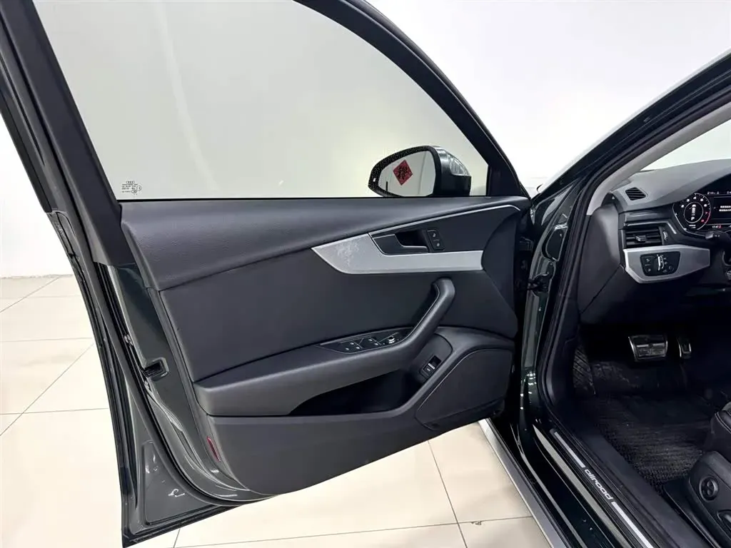 2019 Audi A4 2.0T 252HP L4 7DCT,autocango,china used car exporter,china ev exporter,chinese used car exporter,chinese used ev exporter