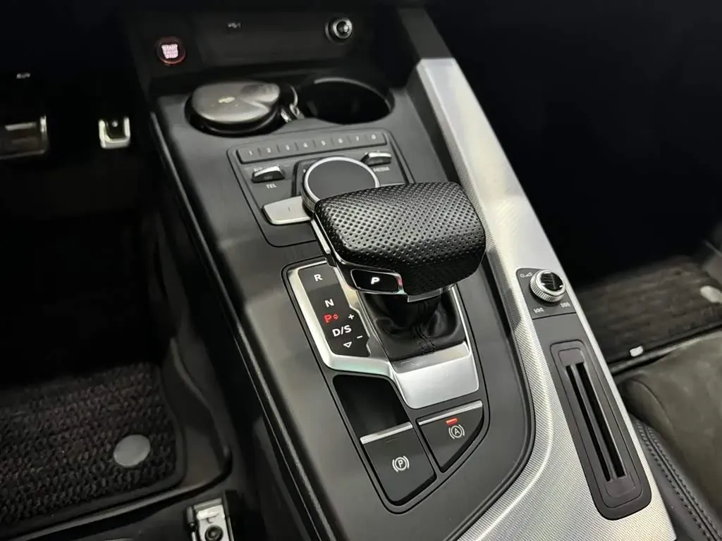 2019 Audi A4 2.0T 252HP L4 7DCT,autocango,china used car exporter,china ev exporter,chinese used car exporter,chinese used ev exporter