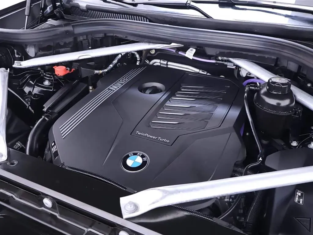 2022 BMW X5 3.0T 333HP L6 8AT,autocango,china used car exporter,china ev exporter,chinese used car exporter,chinese used ev exporter