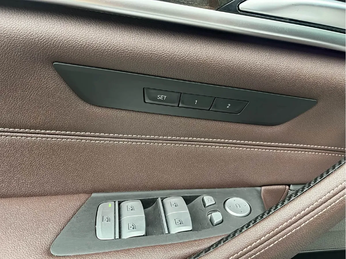 2019 BMW 5 Series 2.0T 184HP L4 8AT,autocango,china used car exporter,china ev exporter,chinese used car exporter,chinese used ev exporter