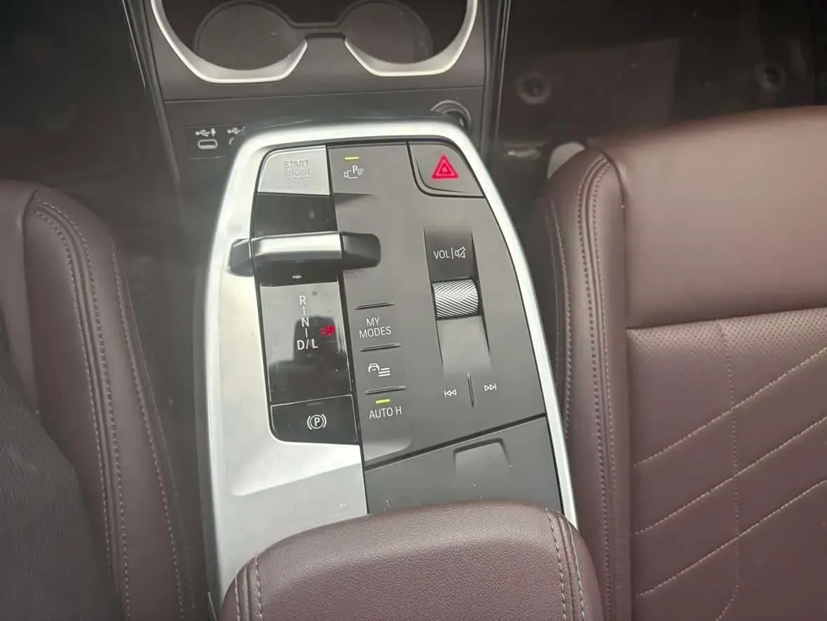 2023 BMW X1 1.5T 156HP L3 7DCT,autocango,china used car exporter,china ev exporter,chinese used car exporter,chinese used ev exporter