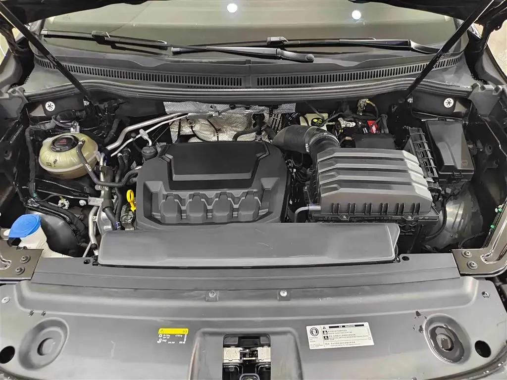 2022 Volkswagen Viloran 2.0T 220HP L4 7DCT,autocango,china used car exporter,china ev exporter,chinese used car exporter,chinese used ev exporter