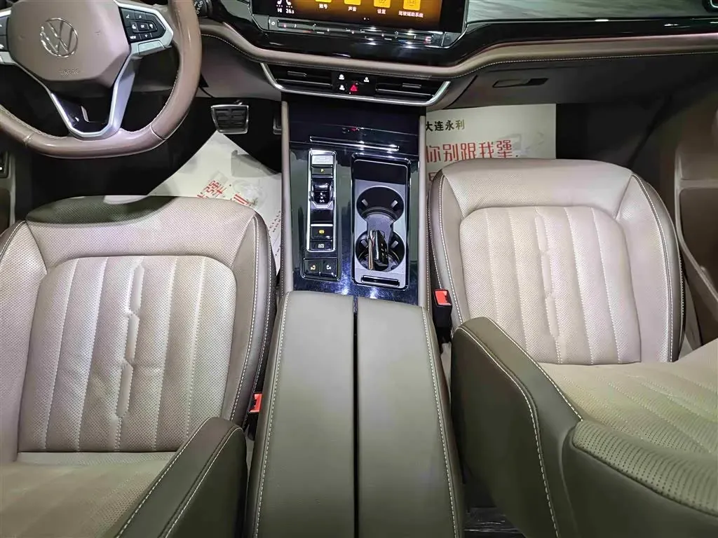 2022 Volkswagen Viloran 2.0T 220HP L4 7DCT,autocango,china used car exporter,china ev exporter,chinese used car exporter,chinese used ev exporter