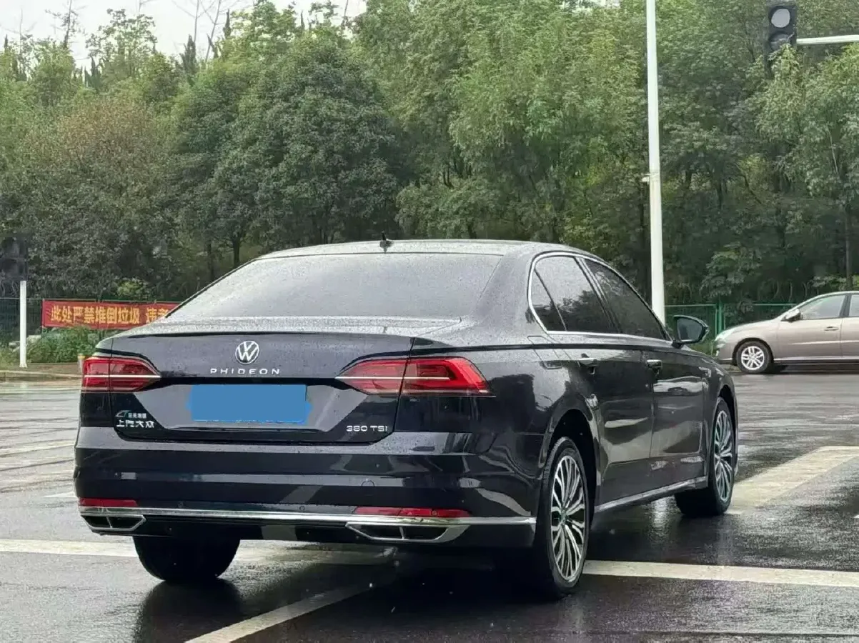 2021 Volkswagen Phideon 2.0T 224HP L4 7DCT,autocango,china used car exporter,china ev exporter,chinese used car exporter,chinese used ev exporter