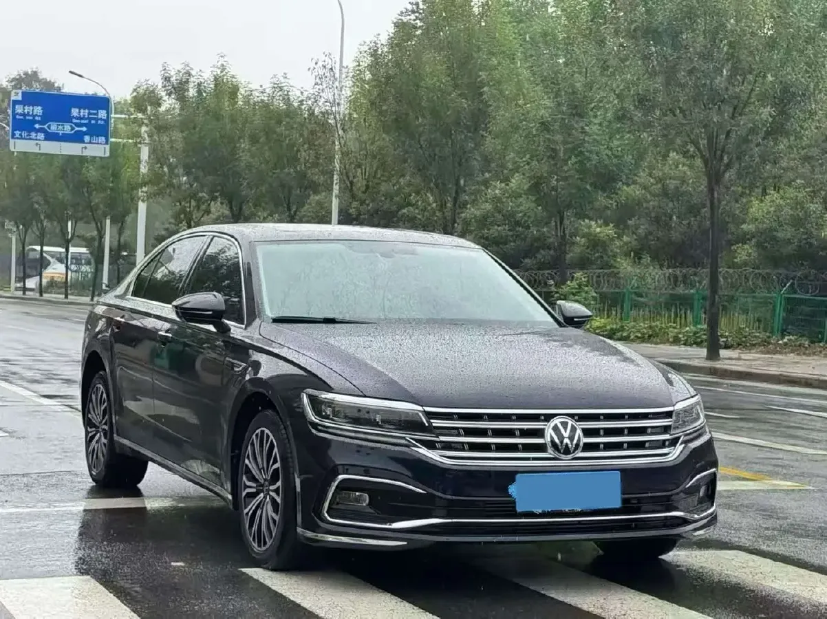 2021 Volkswagen Phideon 2.0T 224HP L4 7DCT,autocango,china used car exporter,china ev exporter,chinese used car exporter,chinese used ev exporter