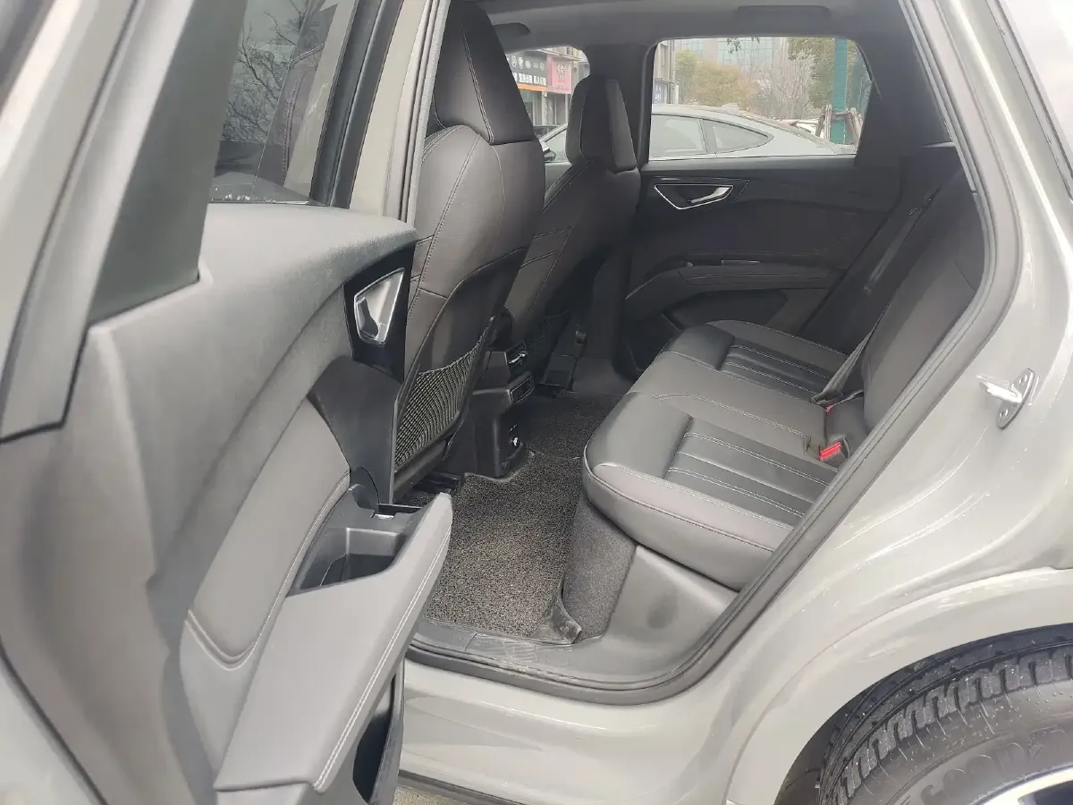 2023 Audi Q4 e-tron BEV 84.8KWH,autocango,china used car exporter,china ev exporter,chinese used car exporter,chinese used ev exporter