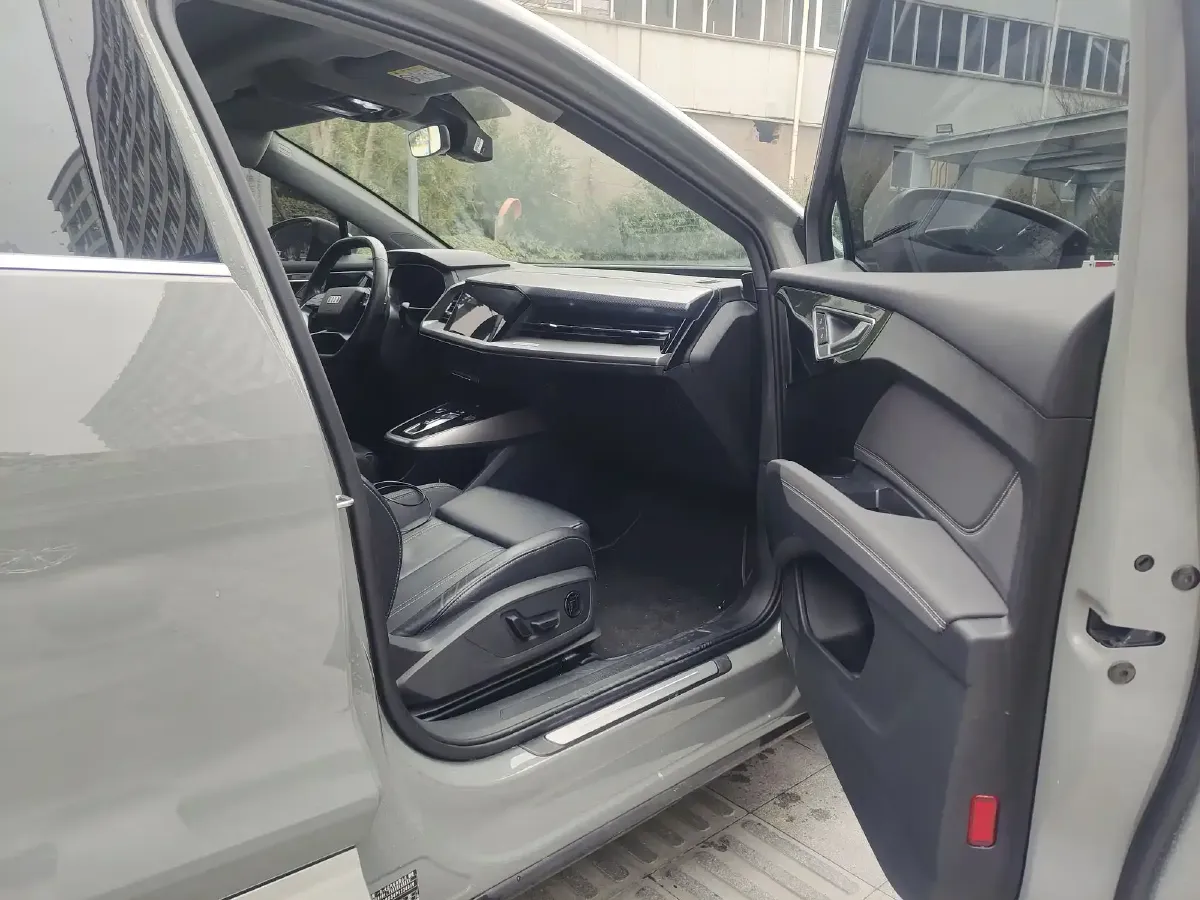 2023 Audi Q4 e-tron BEV 84.8KWH,autocango,china used car exporter,china ev exporter,chinese used car exporter,chinese used ev exporter