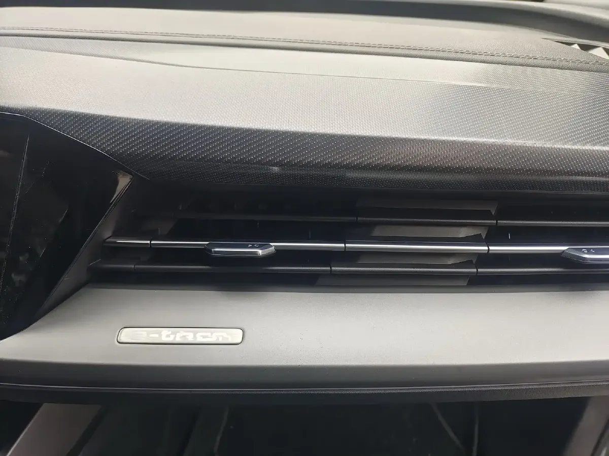 2023 Audi Q4 e-tron BEV 84.8KWH,autocango,china used car exporter,china ev exporter,chinese used car exporter,chinese used ev exporter