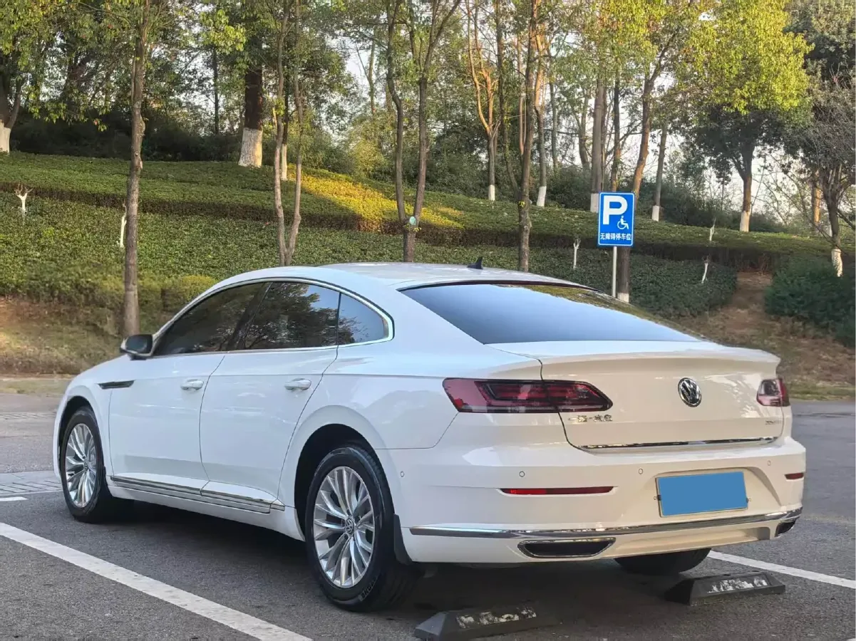 2019 Volkswagen CC 2.0T 186HP L4 7DCT,autocango,china used car exporter,china ev exporter,chinese used car exporter,chinese used ev exporter