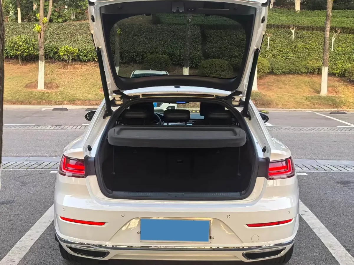 2019 Volkswagen CC 2.0T 186HP L4 7DCT,autocango,china used car exporter,china ev exporter,chinese used car exporter,chinese used ev exporter