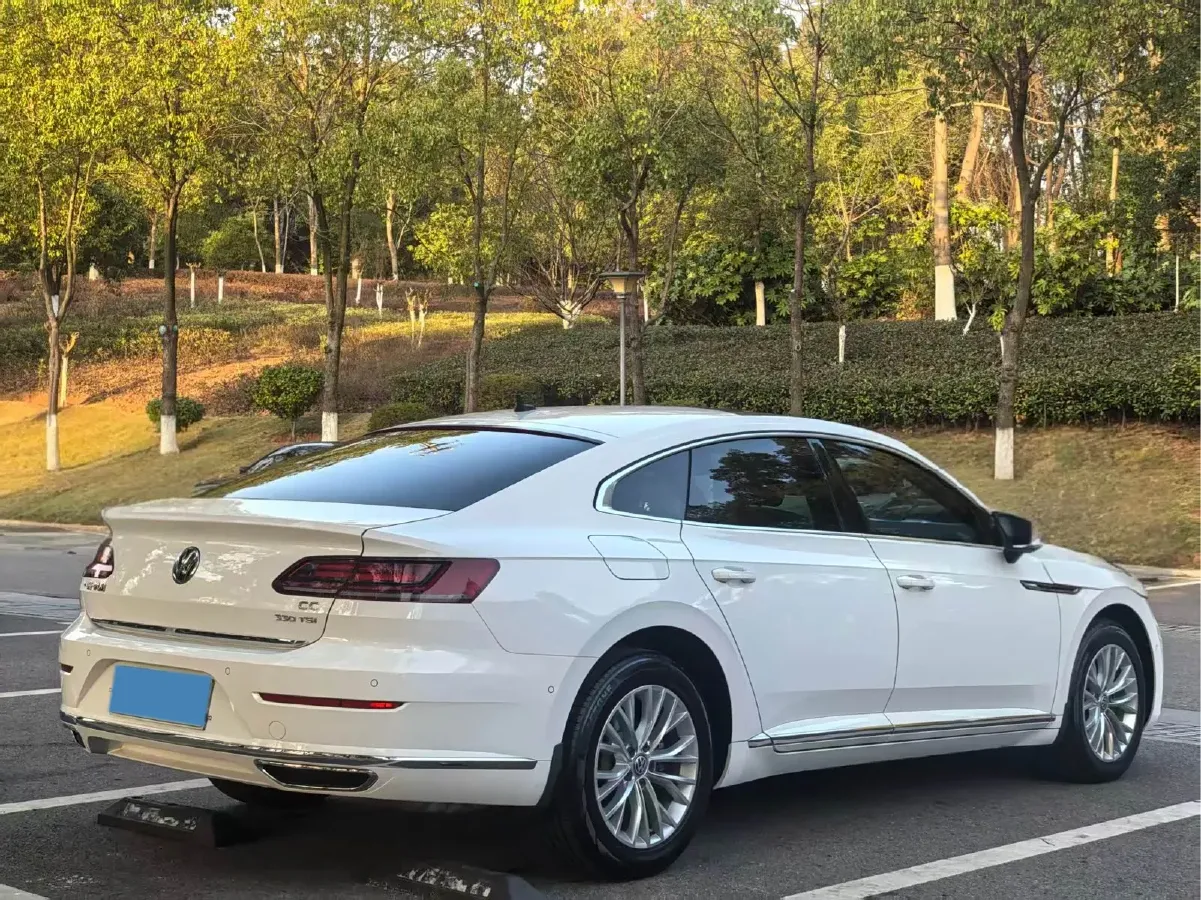 2019 Volkswagen CC 2.0T 186HP L4 7DCT,autocango,china used car exporter,china ev exporter,chinese used car exporter,chinese used ev exporter