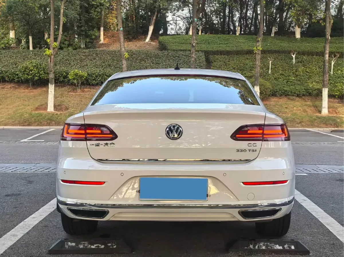 2019 Volkswagen CC 2.0T 186HP L4 7DCT,autocango,china used car exporter,china ev exporter,chinese used car exporter,chinese used ev exporter