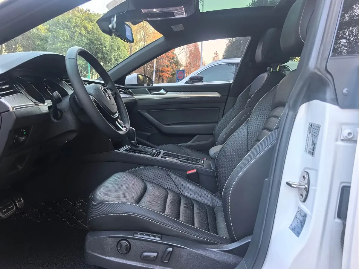 2019 Volkswagen CC 2.0T 186HP L4 7DCT,autocango,china used car exporter,china ev exporter,chinese used car exporter,chinese used ev exporter