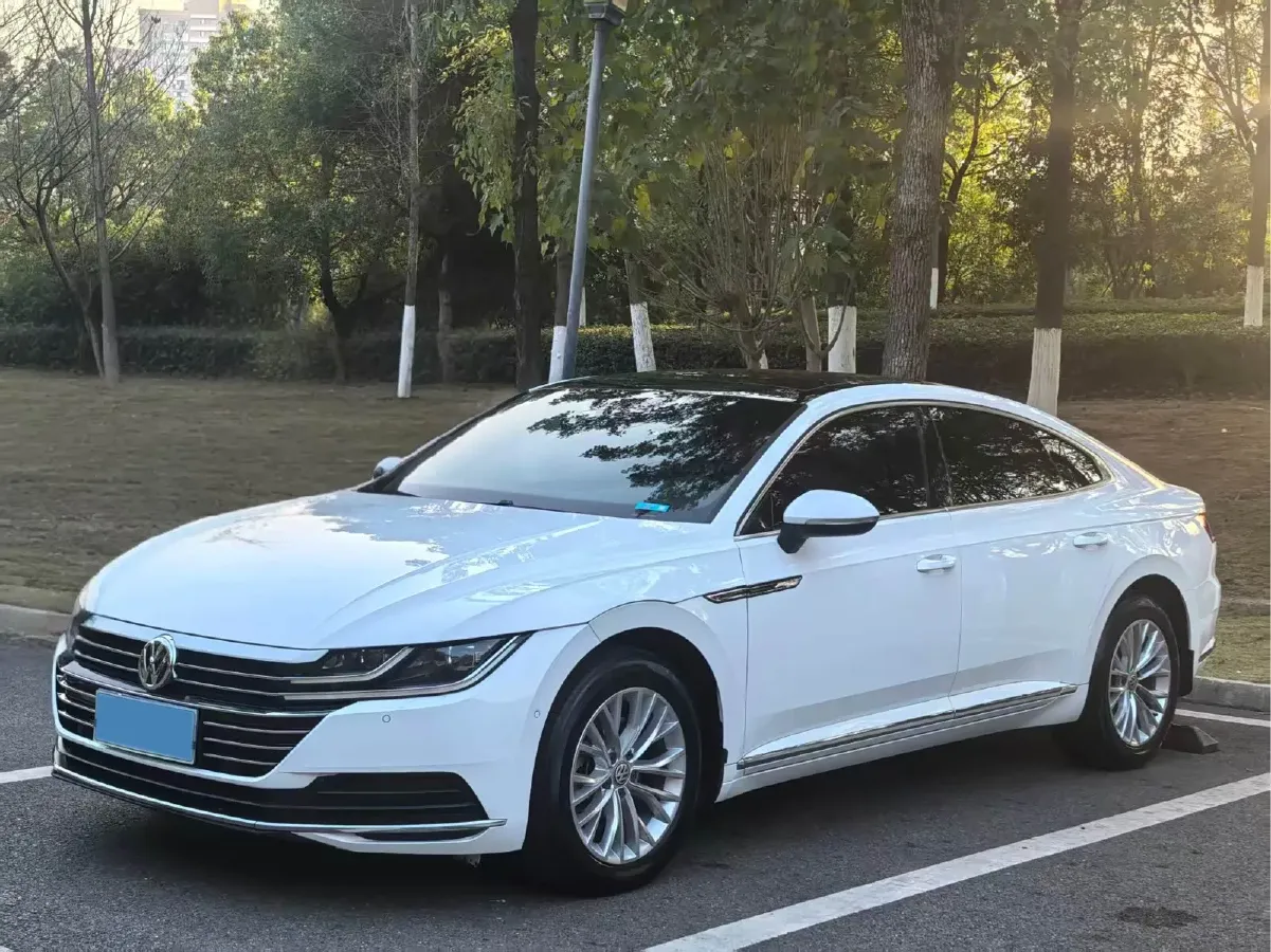 2019 Volkswagen CC 2.0T 186HP L4 7DCT,autocango,china used car exporter,china ev exporter,chinese used car exporter,chinese used ev exporter