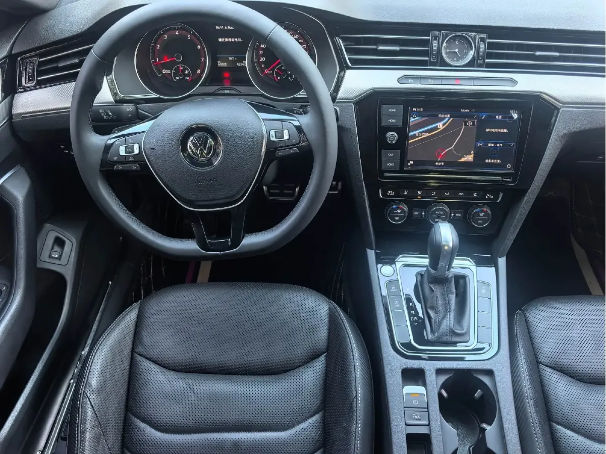 2019 Volkswagen CC 2.0T 186HP L4 7DCT,autocango,china used car exporter,china ev exporter,chinese used car exporter,chinese used ev exporter