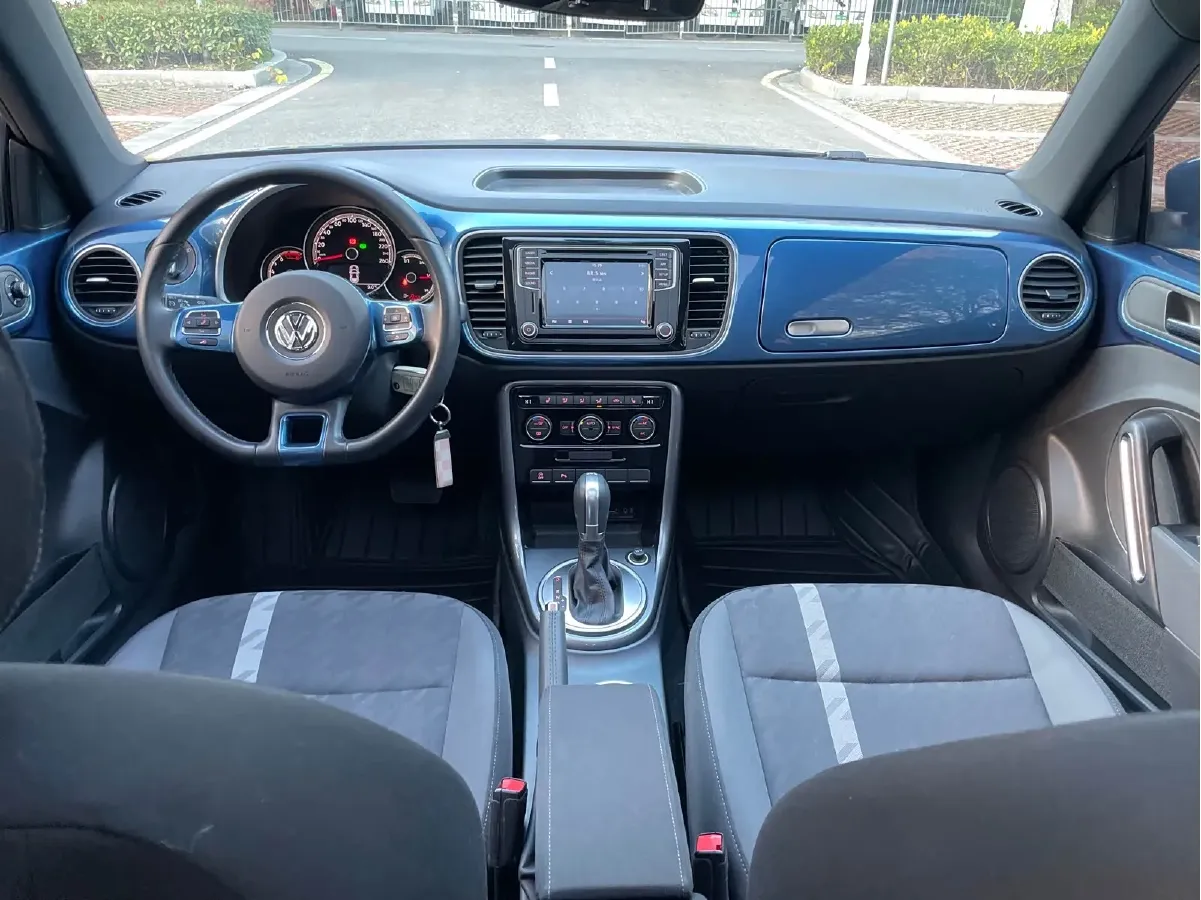 2017 Volkswagen Beetle 1.4T 150HP L4 7DCT,autocango,china used car exporter,china ev exporter,chinese used car exporter,chinese used ev exporter