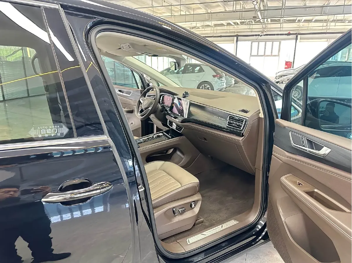 2024 Volkswagen Viloran 2.0T 186HP L4 7DCT,autocango,china used car exporter,china ev exporter,chinese used car exporter,chinese used ev exporter