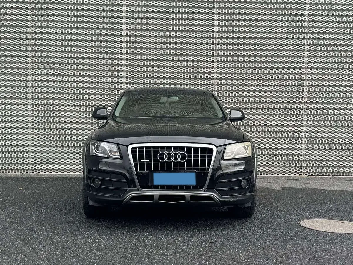 2010 Audi Q5 3.2L 270HP V6 7DCT,autocango,china used car exporter,china ev exporter,chinese used car exporter,chinese used ev exporter