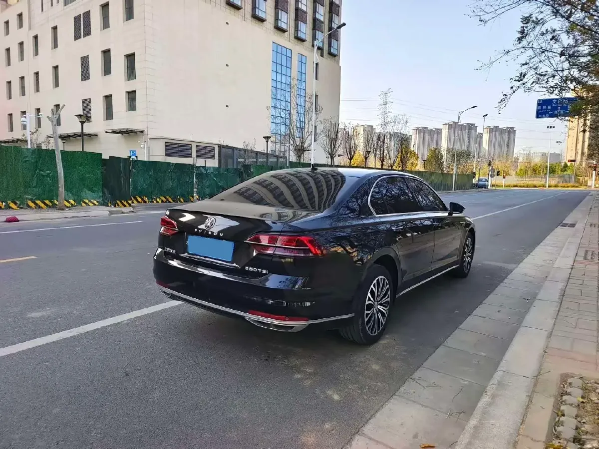 2018 Volkswagen Phideon 2.0T 224HP L4 7DCT,autocango,china used car exporter,china ev exporter,chinese used car exporter,chinese used ev exporter