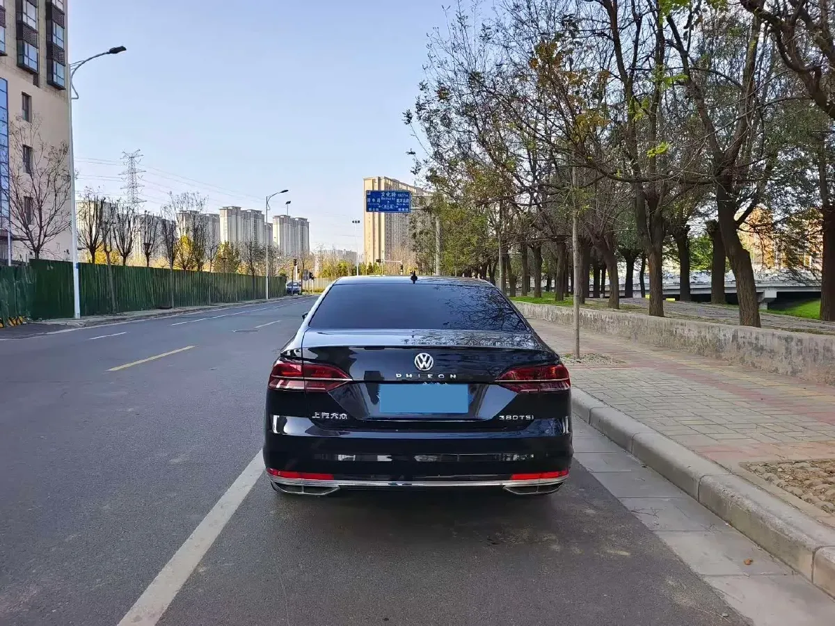 2018 Volkswagen Phideon 2.0T 224HP L4 7DCT,autocango,china used car exporter,china ev exporter,chinese used car exporter,chinese used ev exporter