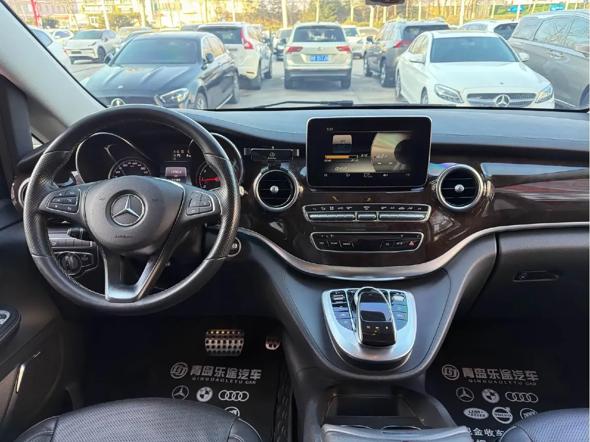 2018 Mercedes-Benz V Class 2.0T 211HP L4 7AT,autocango,china used car exporter,china ev exporter,chinese used car exporter,chinese used ev exporter