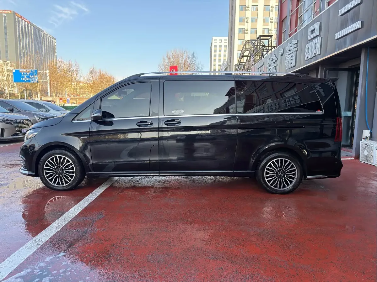 2018 Mercedes-Benz V Class 2.0T 211HP L4 7AT,autocango,china used car exporter,china ev exporter,chinese used car exporter,chinese used ev exporter