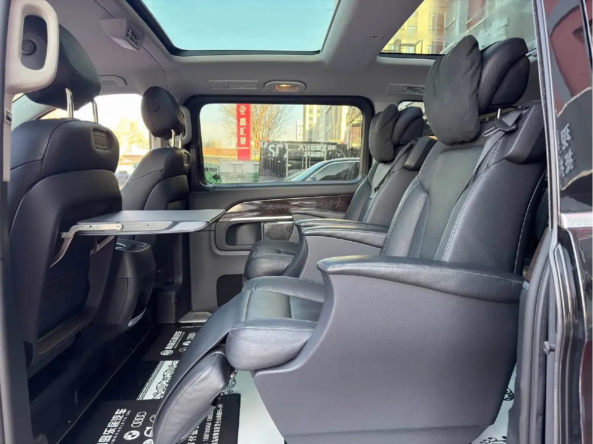 2018 Mercedes-Benz V Class 2.0T 211HP L4 7AT,autocango,china used car exporter,china ev exporter,chinese used car exporter,chinese used ev exporter