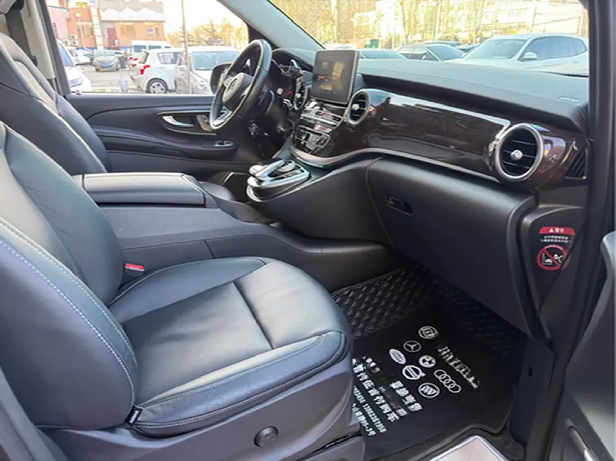 2018 Mercedes-Benz V Class 2.0T 211HP L4 7AT,autocango,china used car exporter,china ev exporter,chinese used car exporter,chinese used ev exporter