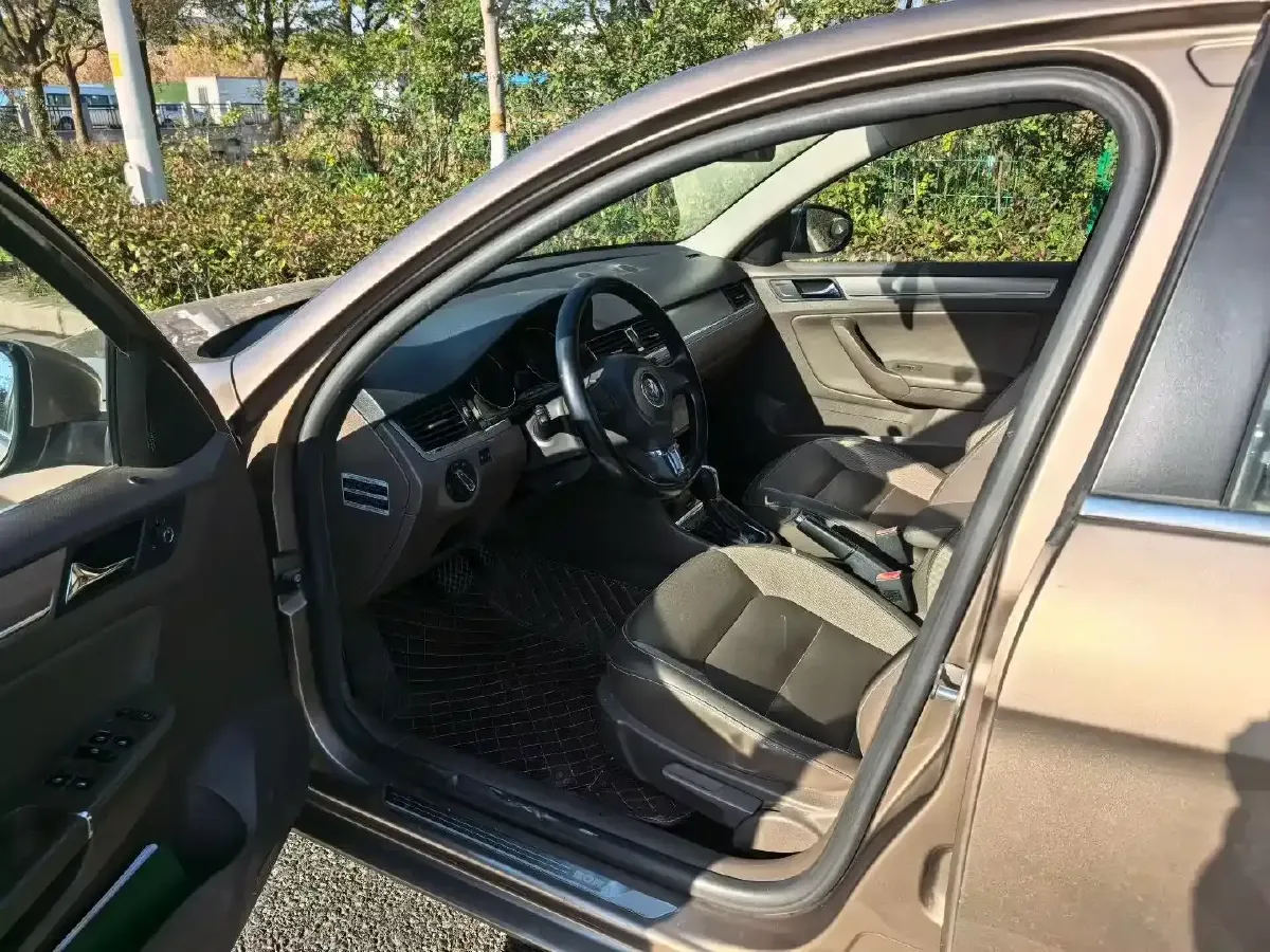 2014 Volkswagen Bora 1.6L 105HP L4 6AT,autocango,china used car exporter,china ev exporter,chinese used car exporter,chinese used ev exporter