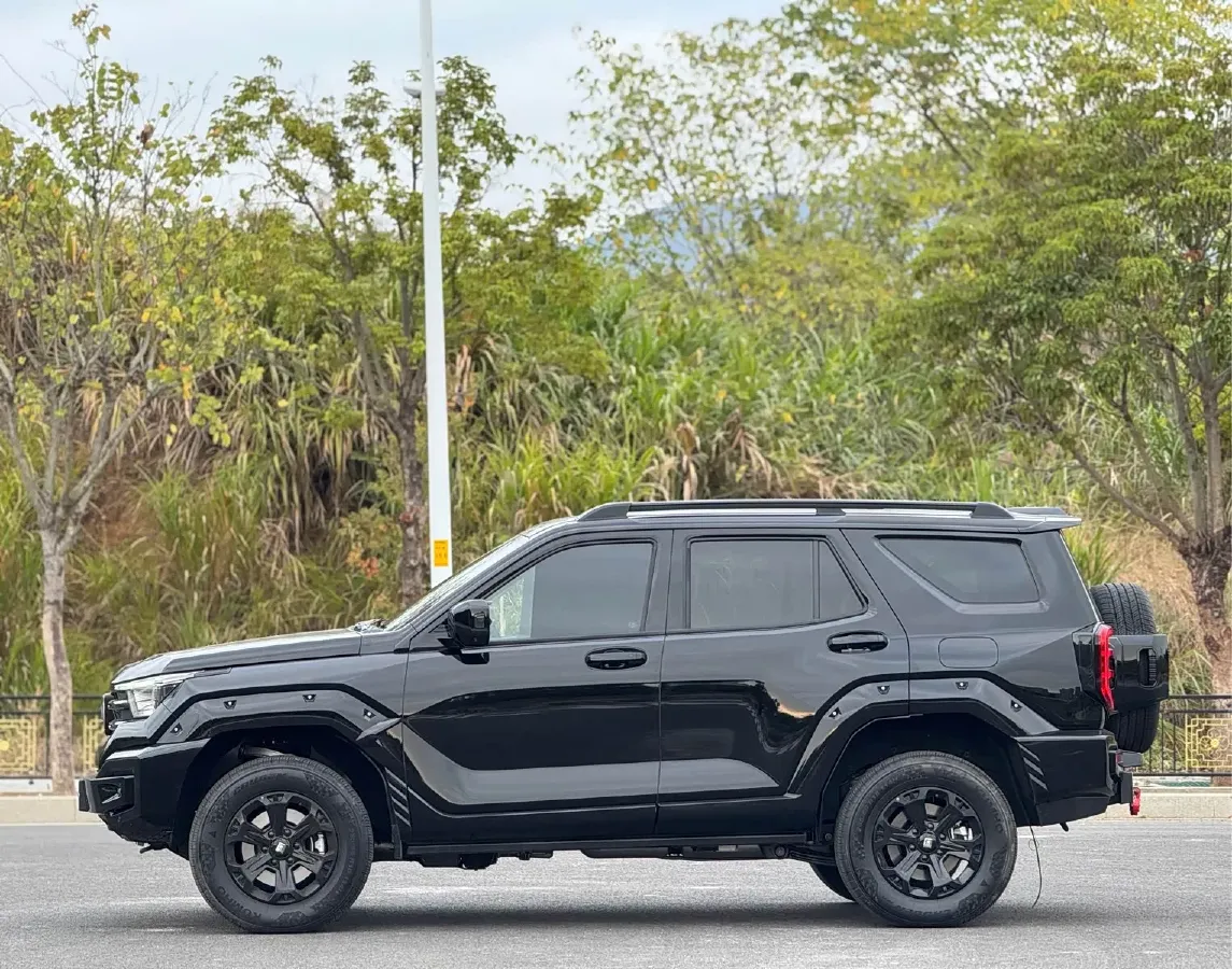 2024 Tank 400 2.0T 252HP L4 9AT PHEV 36.7/37.1KWH,autocango,china used car exporter,china ev exporter,chinese used car exporter,chinese used ev exporter