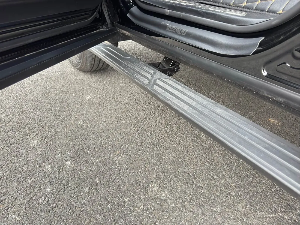 2024 Tank 400 2.0T 252HP L4 9AT PHEV 36.7/37.1KWH,autocango,china used car exporter,china ev exporter,chinese used car exporter,chinese used ev exporter