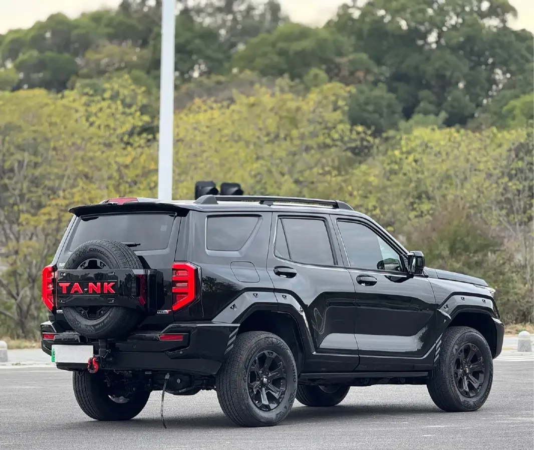 2024 Tank 400 2.0T 252HP L4 9AT PHEV 36.7/37.1KWH,autocango,china used car exporter,china ev exporter,chinese used car exporter,chinese used ev exporter