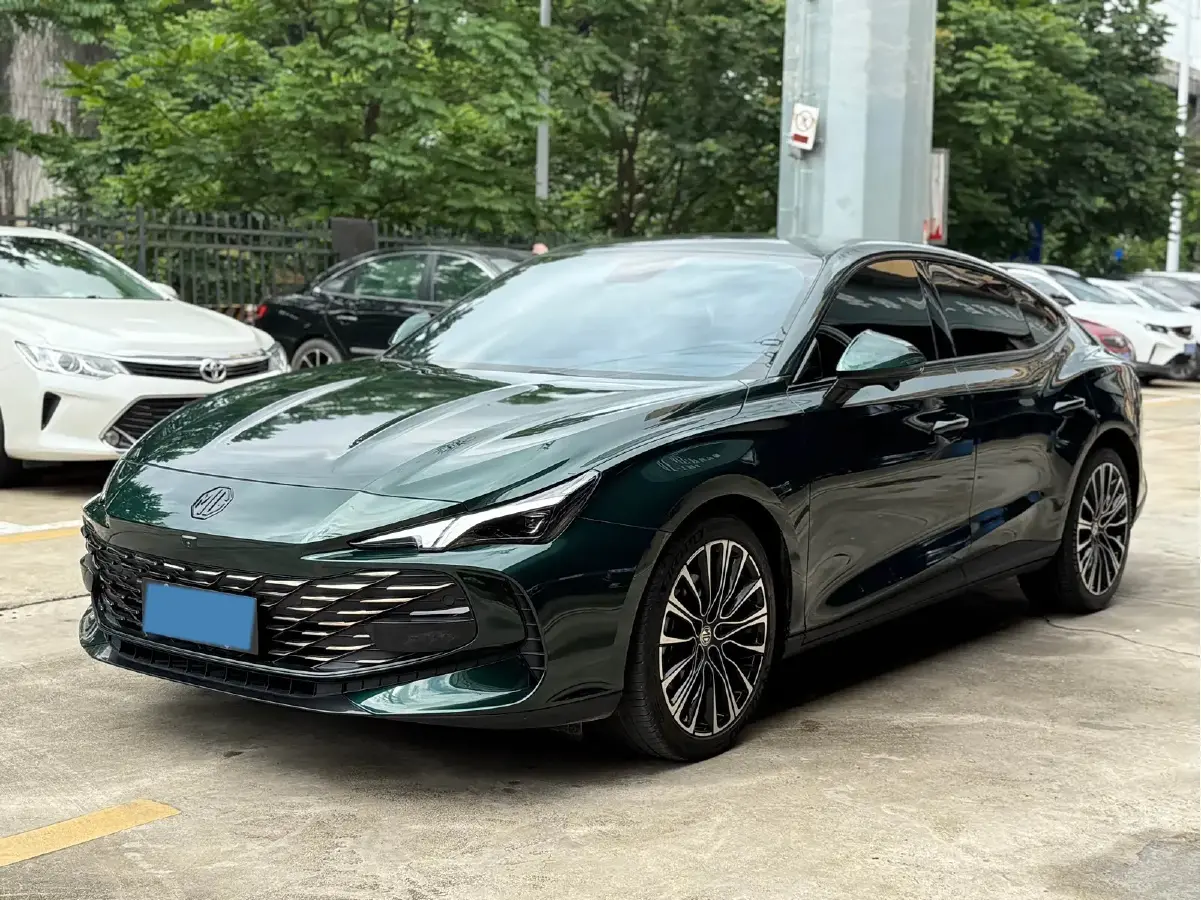 2023 MG 7 2.0T 261HP L4 9AT