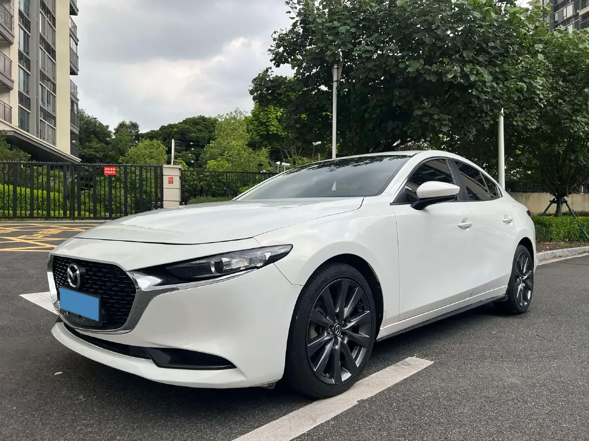 2021 Mazda 3 Axela 2.0L 158HP L4 6AT