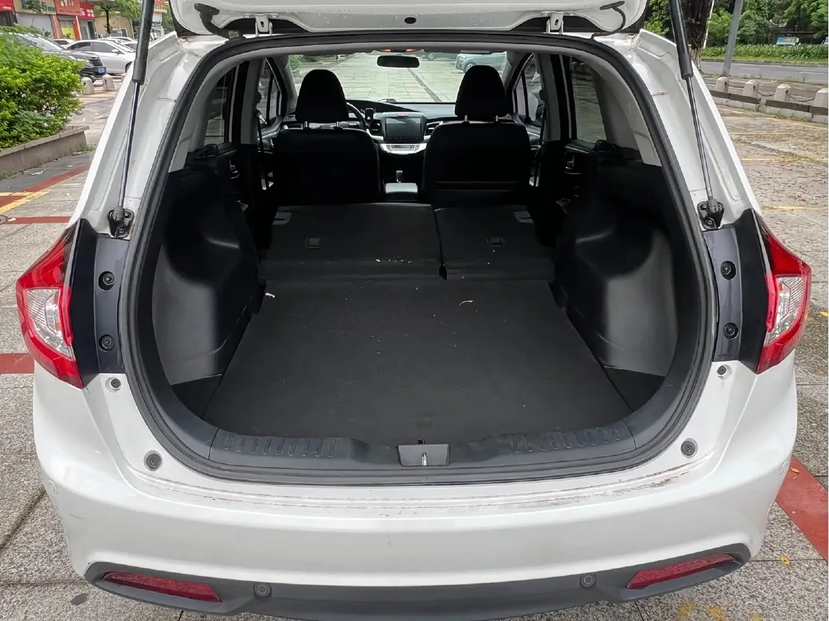 2016 Honda Jade 1.8L 141HP L4 5AT,autocango,china used car exporter,china ev exporter,chinese used car exporter,chinese used ev exporter