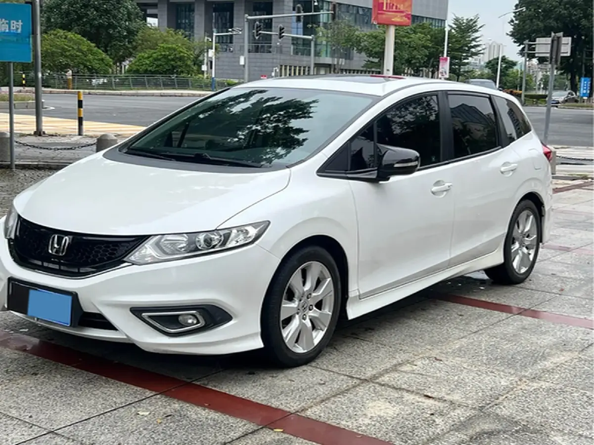 2016 Honda Jade 1.8L 141HP L4 5AT