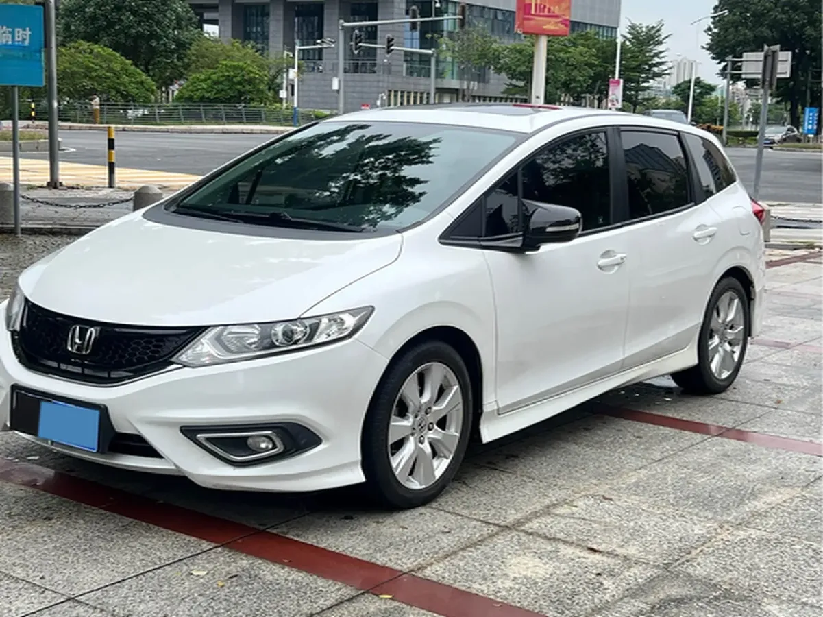 2016 Honda Jade 1.8L 141HP L4 5AT,autocango,china used car exporter,china ev exporter,chinese used car exporter,chinese used ev exporter