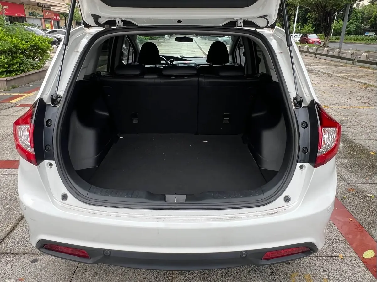 2016 Honda Jade 1.8L 141HP L4 5AT,autocango,china used car exporter,china ev exporter,chinese used car exporter,chinese used ev exporter