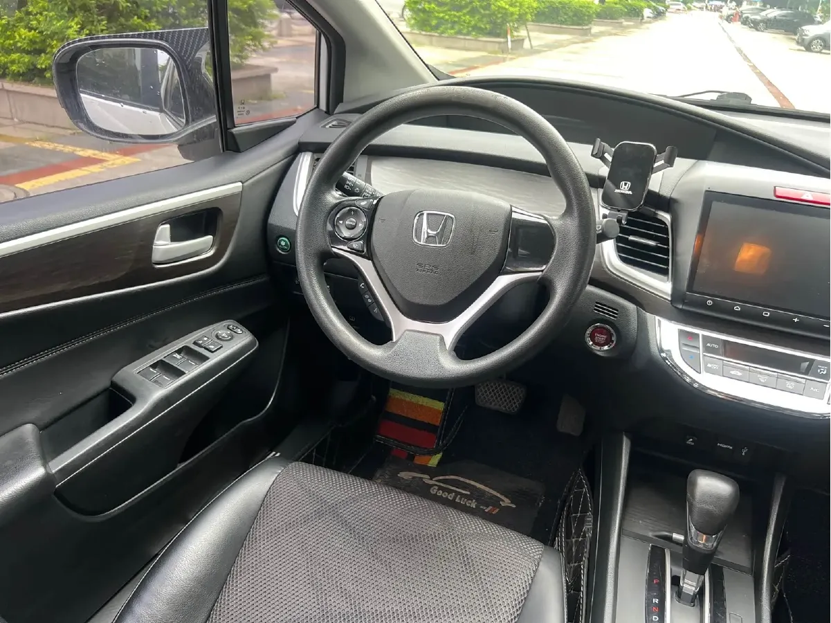 2016 Honda Jade 1.8L 141HP L4 5AT,autocango,china used car exporter,china ev exporter,chinese used car exporter,chinese used ev exporter