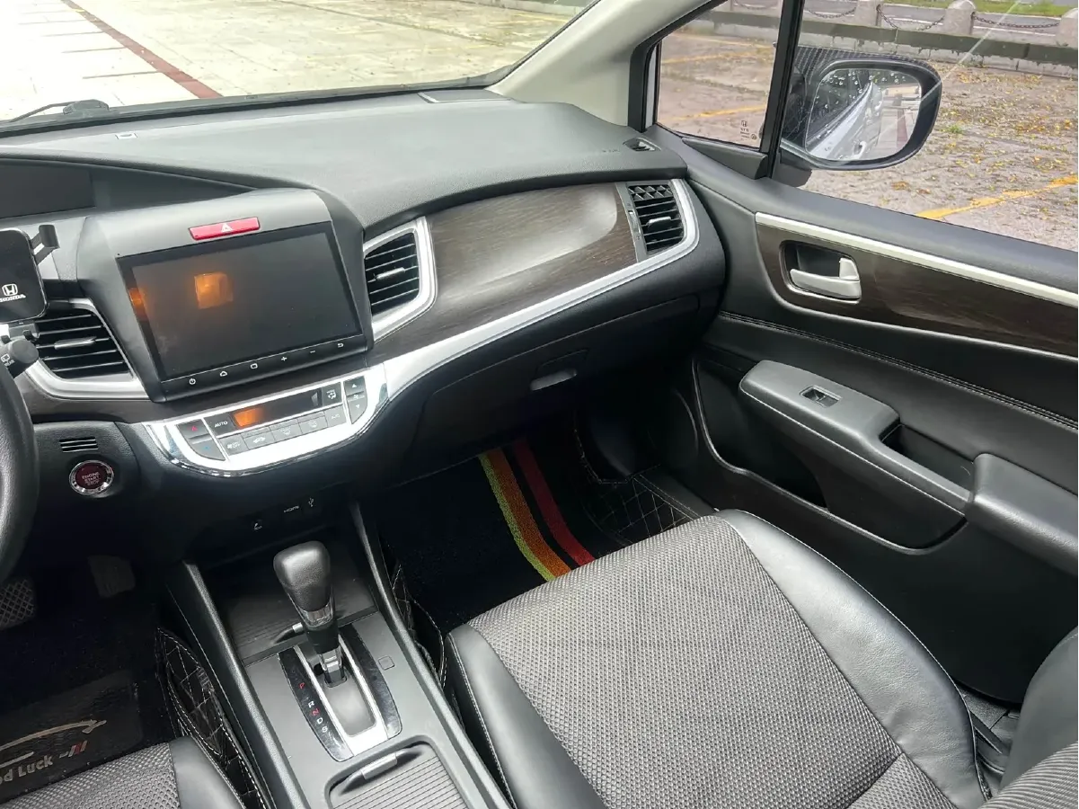 2016 Honda Jade 1.8L 141HP L4 5AT,autocango,china used car exporter,china ev exporter,chinese used car exporter,chinese used ev exporter