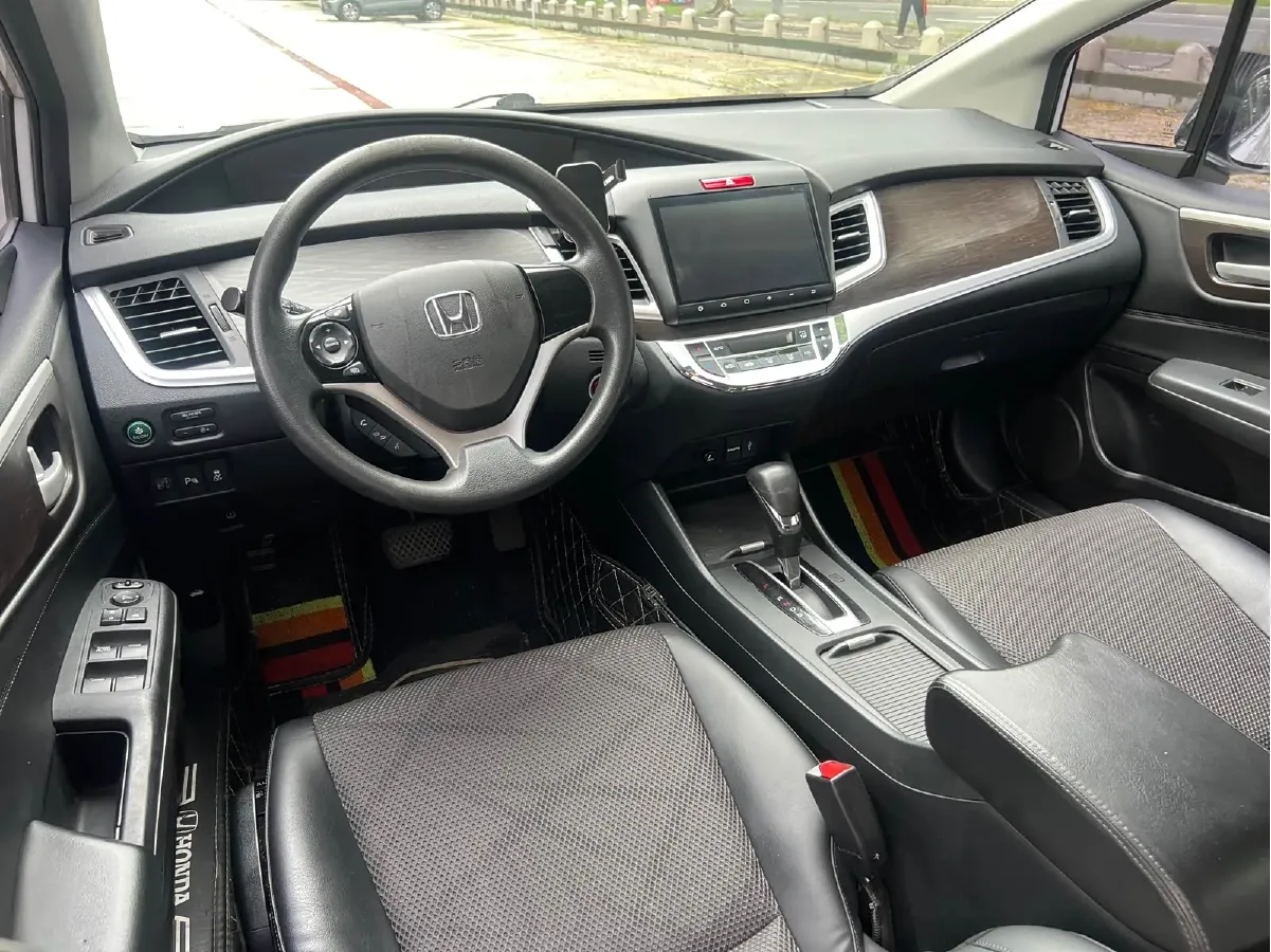 2016 Honda Jade 1.8L 141HP L4 5AT,autocango,china used car exporter,china ev exporter,chinese used car exporter,chinese used ev exporter