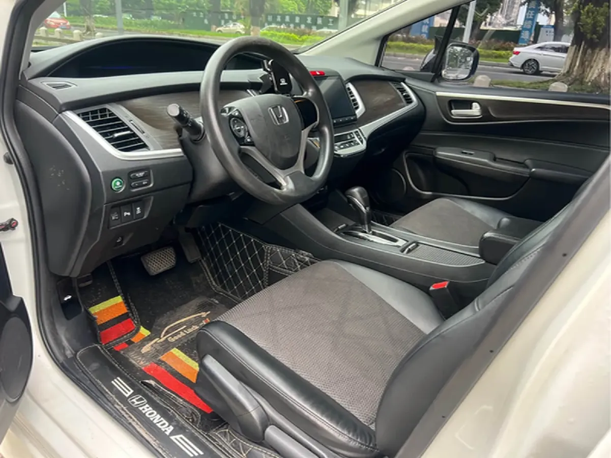 2016 Honda Jade 1.8L 141HP L4 5AT,autocango,china used car exporter,china ev exporter,chinese used car exporter,chinese used ev exporter