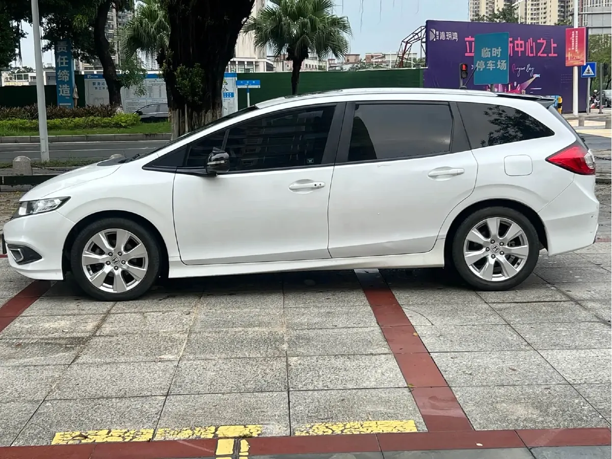 2016 Honda Jade 1.8L 141HP L4 5AT,autocango,china used car exporter,china ev exporter,chinese used car exporter,chinese used ev exporter