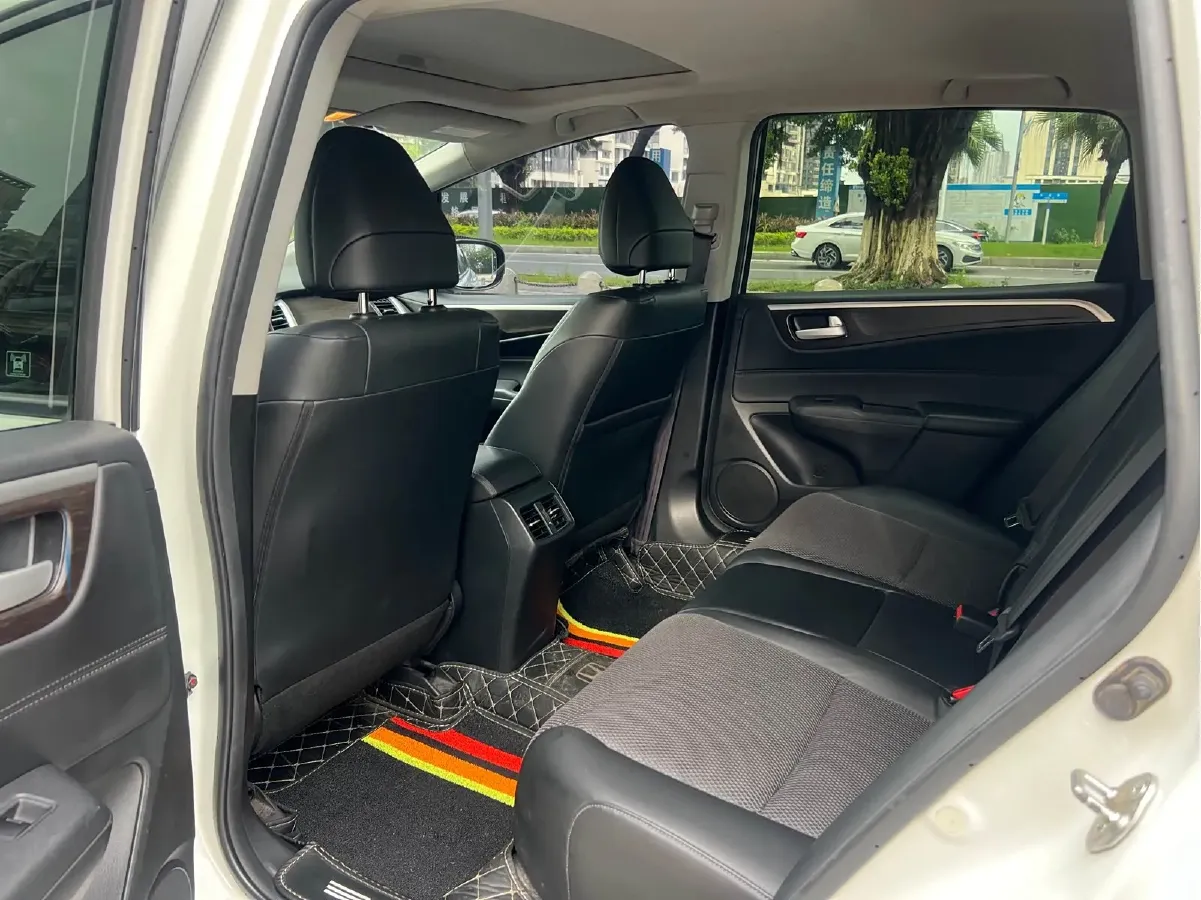 2016 Honda Jade 1.8L 141HP L4 5AT,autocango,china used car exporter,china ev exporter,chinese used car exporter,chinese used ev exporter