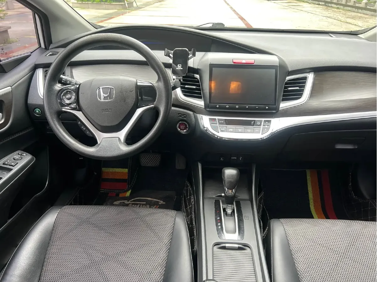 2016 Honda Jade 1.8L 141HP L4 5AT,autocango,china used car exporter,china ev exporter,chinese used car exporter,chinese used ev exporter