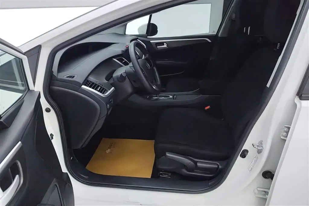 2017 Honda Jade 1.8L 141HP L4 5AT,autocango,china used car exporter,china ev exporter,chinese used car exporter,chinese used ev exporter