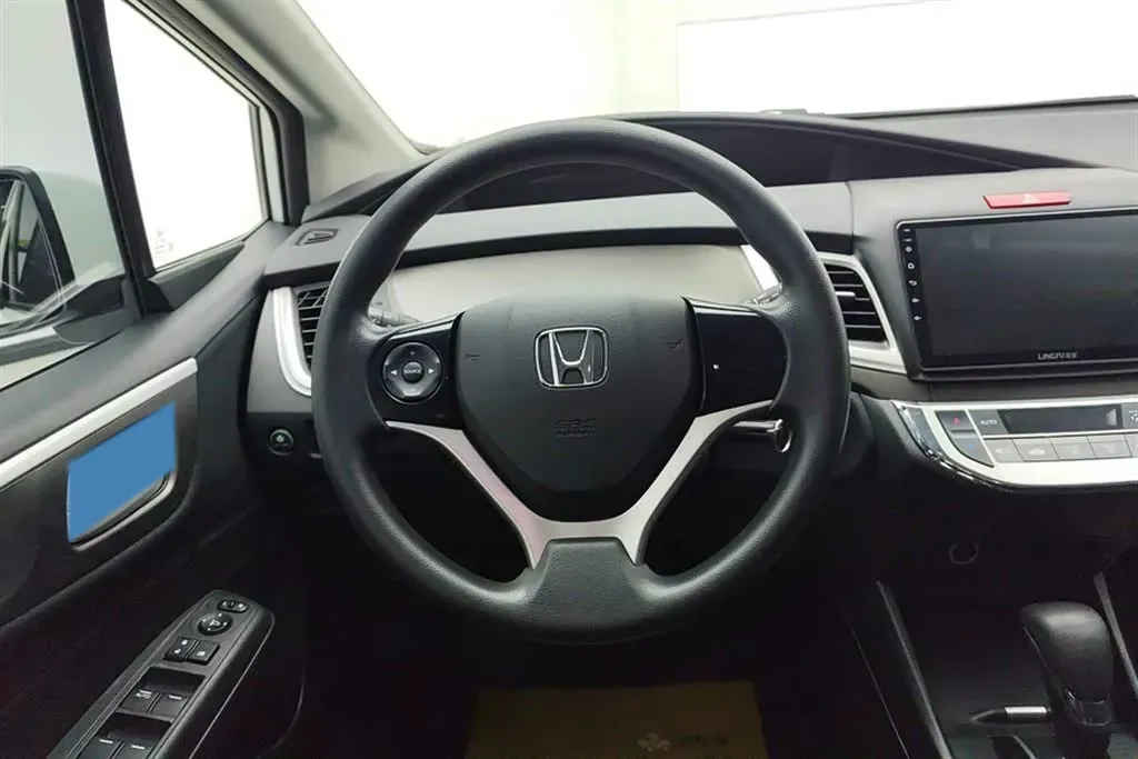 2017 Honda Jade 1.8L 141HP L4 5AT,autocango,china used car exporter,china ev exporter,chinese used car exporter,chinese used ev exporter