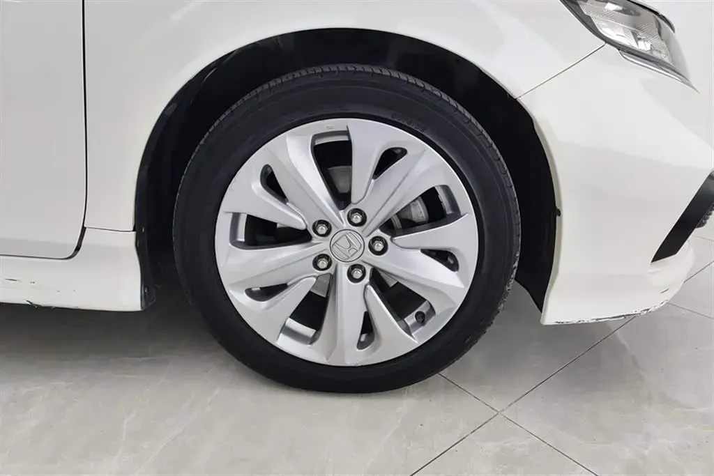 2017 Honda Jade 1.8L 141HP L4 5AT,autocango,china used car exporter,china ev exporter,chinese used car exporter,chinese used ev exporter