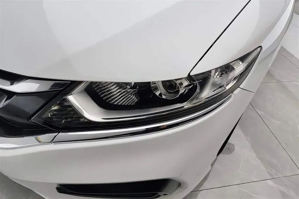 2017 Honda Jade 1.8L 141HP L4 5AT,autocango,china used car exporter,china ev exporter,chinese used car exporter,chinese used ev exporter